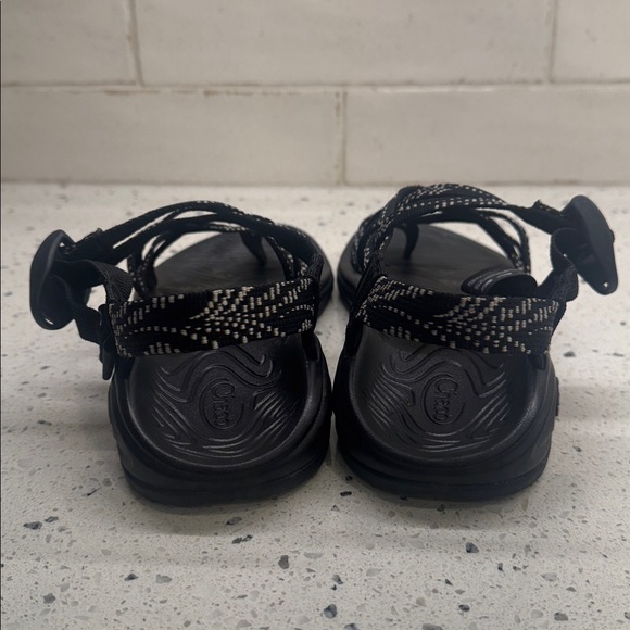Chaco Black & White Textile Strappy Sandals Women’s Casual Outdoors Size 7 EUC - Picture 3 of 12